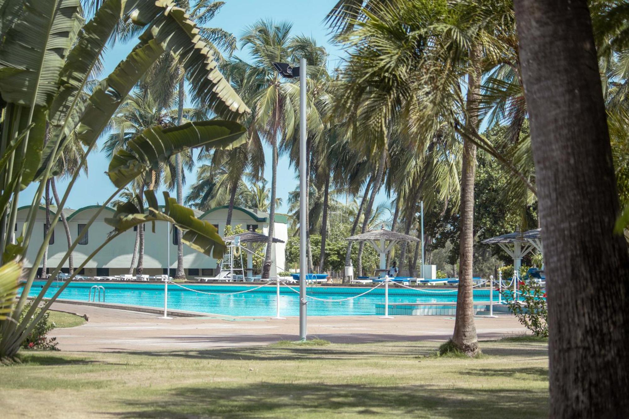 לומה Hotel Sarakawa מראה חיצוני תמונה