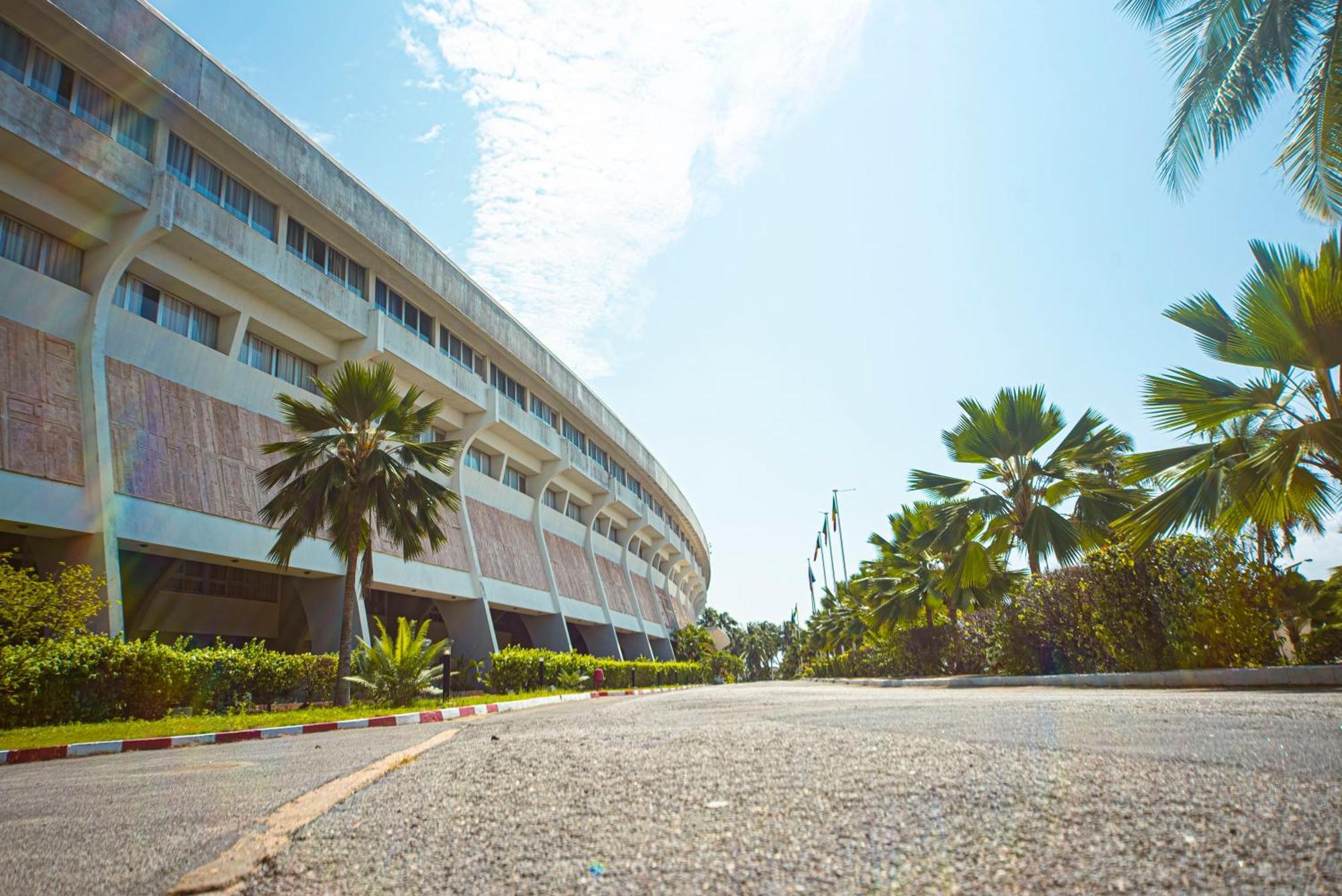 לומה Hotel Sarakawa מראה חיצוני תמונה