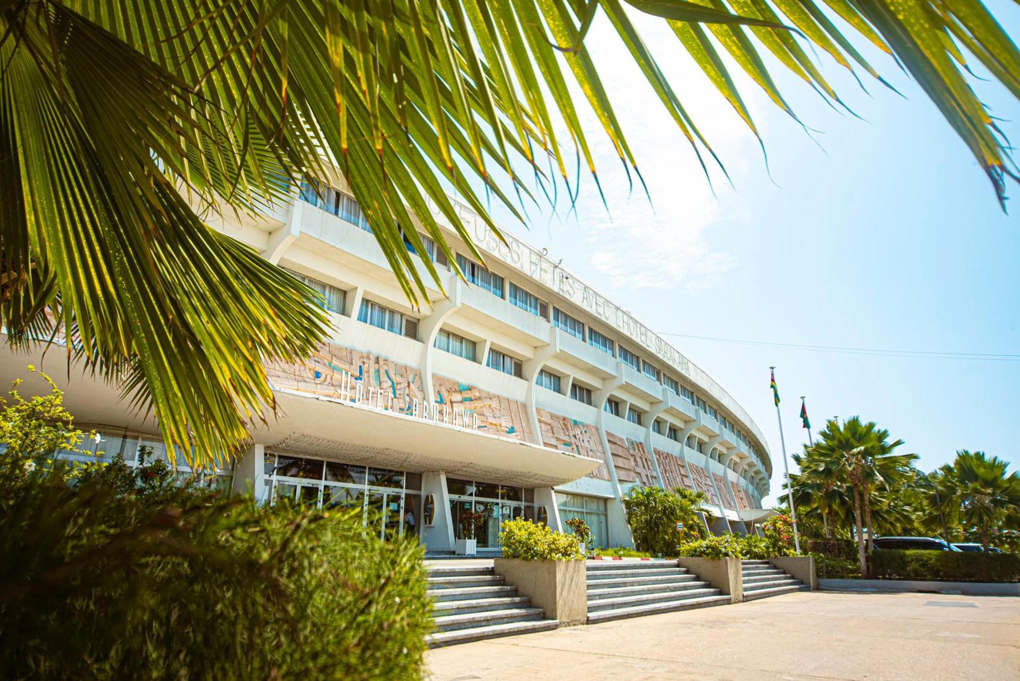 לומה Hotel Sarakawa מראה חיצוני תמונה