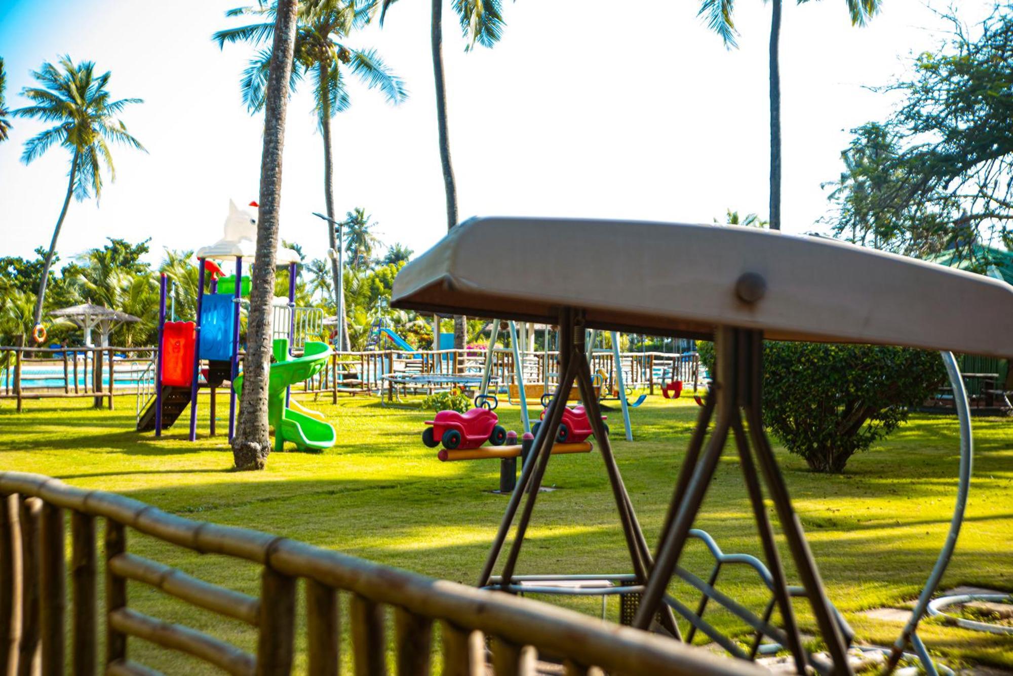 לומה Hotel Sarakawa מראה חיצוני תמונה